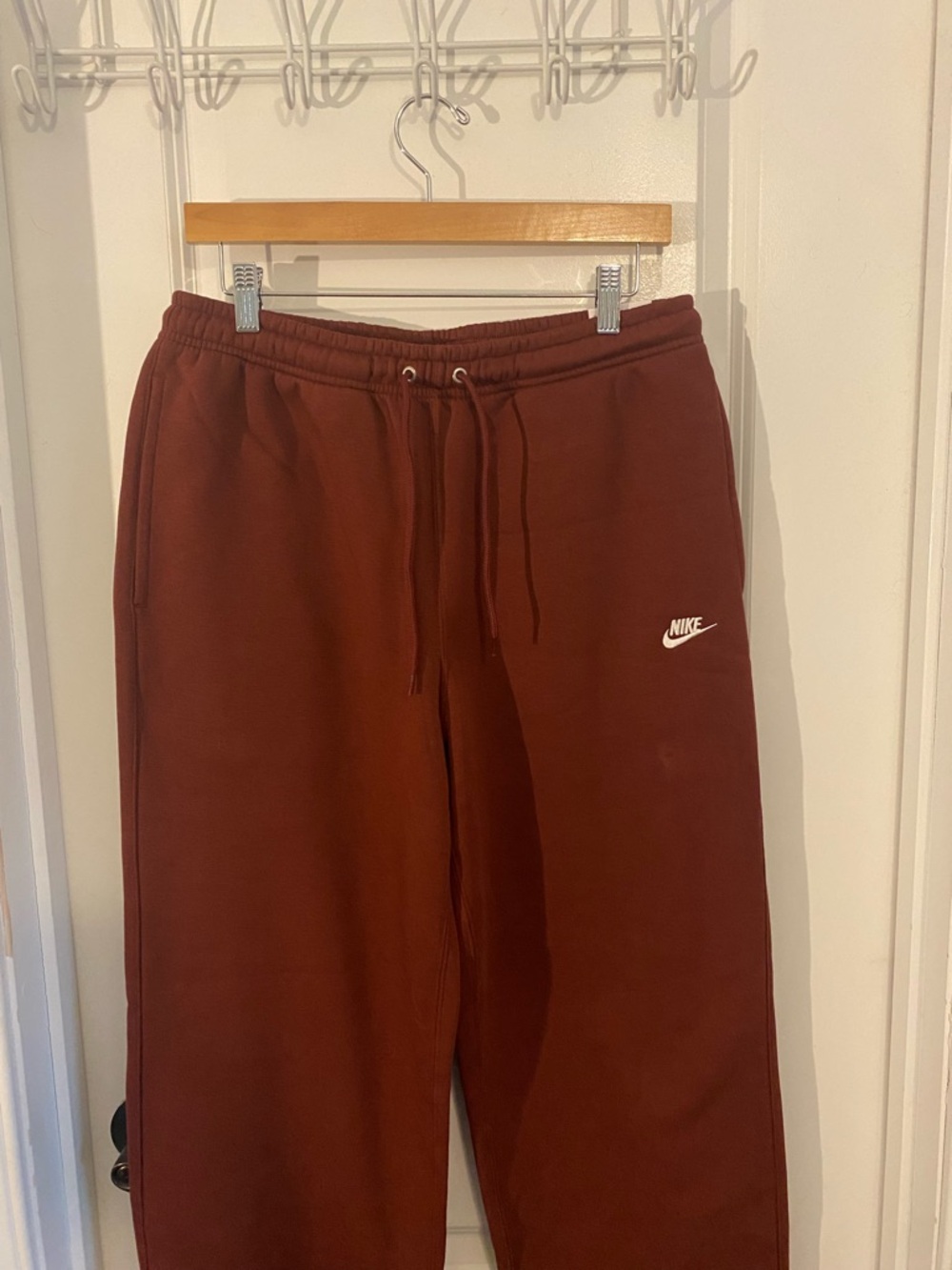 Nike Men's Maroon/Deep Red Sweatpants - Picture 3 of 7